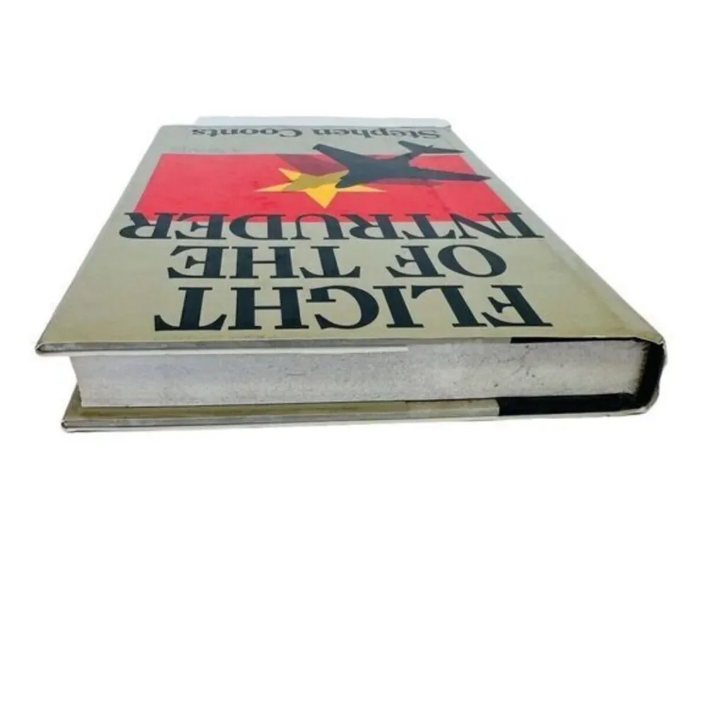 Stephen Coonts, FLIGHT OF THE INTRUDER‎ Hardcover Pre-owned.